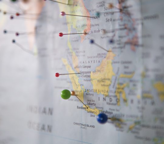 Comment le portage salarial international a transformé votre expatriation « forcée » en tremplin pour votre carrière ?